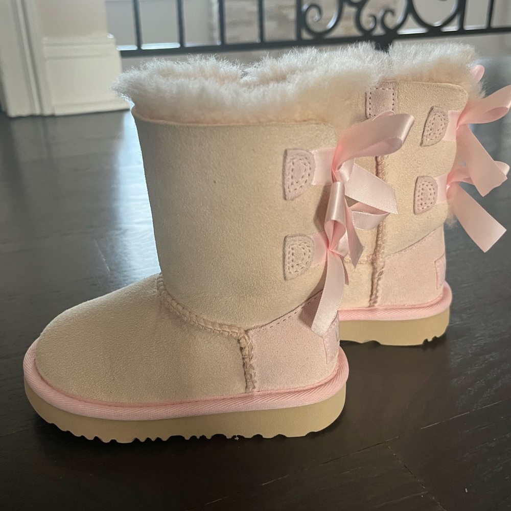 UGG Bailey Kids Boots with Pink Bows